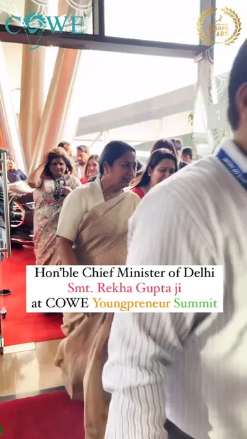 Arrival of the chief guest at Youngpreneur Summit 2025